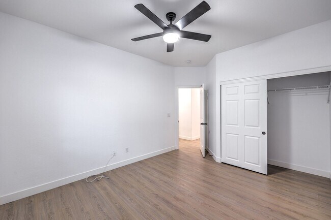 Building Photo - Beautiful 4BR / 3BA Corner-Lot Home with Designer Finishes