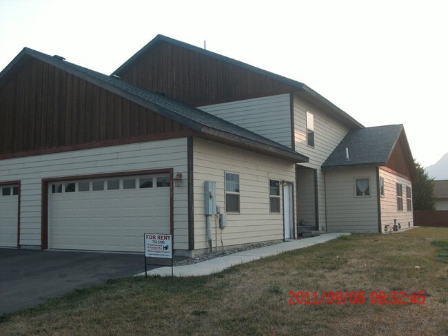 Primary Photo - Columbia Falls 3 Bedroom Townhome!