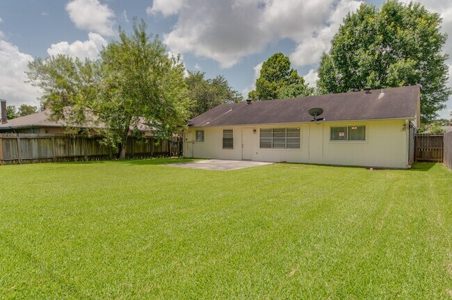 Building Photo - 2515 Heritage Colony Dr