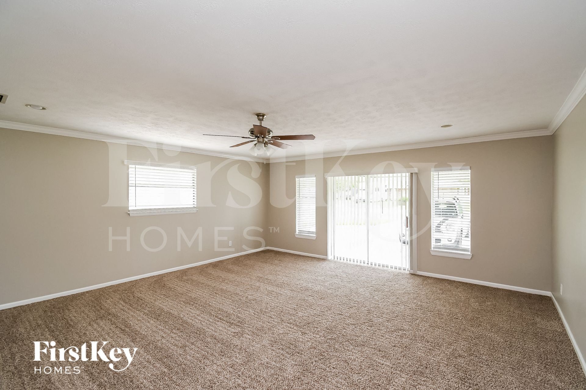 Building Photo - 3572 Fortuna Dr