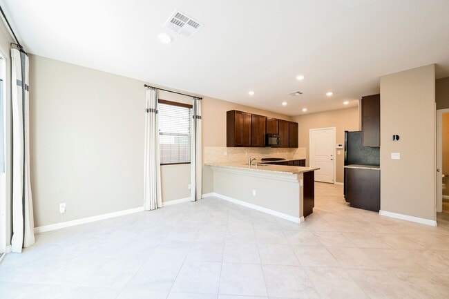 Building Photo - Look No Further! Lovely 3 Bedroom And 2.5 ...