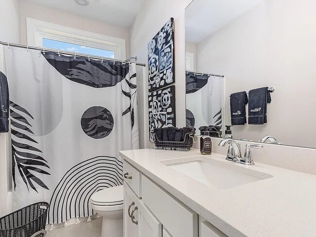 Building Photo - 300 W Amber Oak Dr