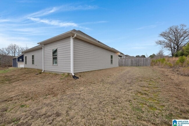 Building Photo - 615 Troubadour Ln