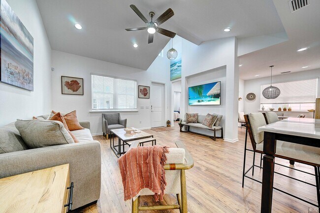 Building Photo - 8980 Coral Reef Wy