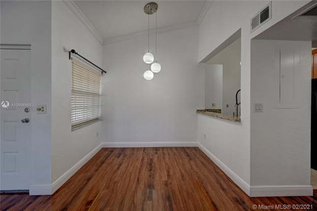 Building Photo - 2850 N Oakland Forest Dr