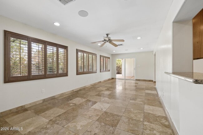 Building Photo - 6332 E Earll Dr