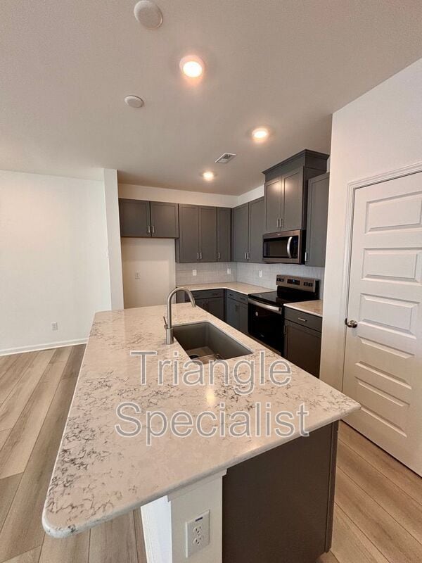 Building Photo - 10514 Brookside Reserve Rd