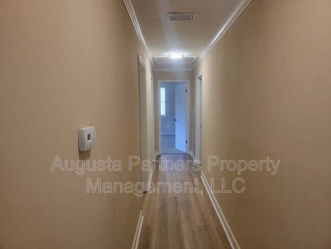 Building Photo - 117 Glenora Ct