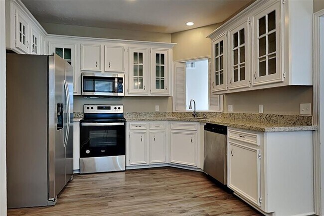 Building Photo - 12522 Lusterleaf Dr