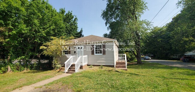 Primary Photo - 721 Junia Ave