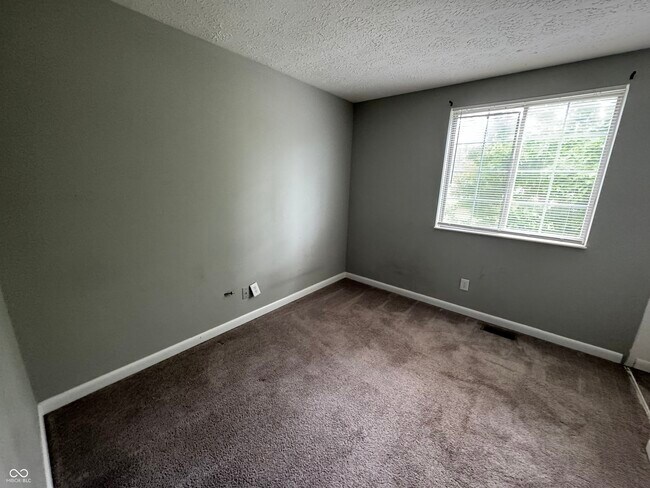 Building Photo - 5835 Pemberly Dr