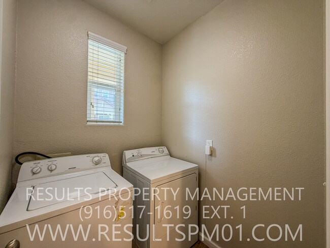 Building Photo - Lovely Sacramento 4 bedroom Home