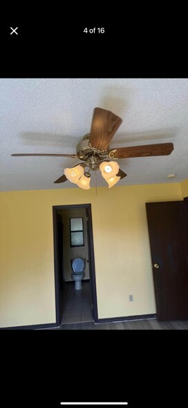 Building Photo - 711 Del Rio Way