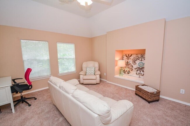 Building Photo - 16311 Candlerock Ct