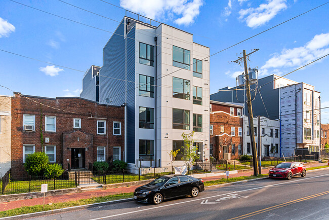 Primary Photo - Kennedy Lofts