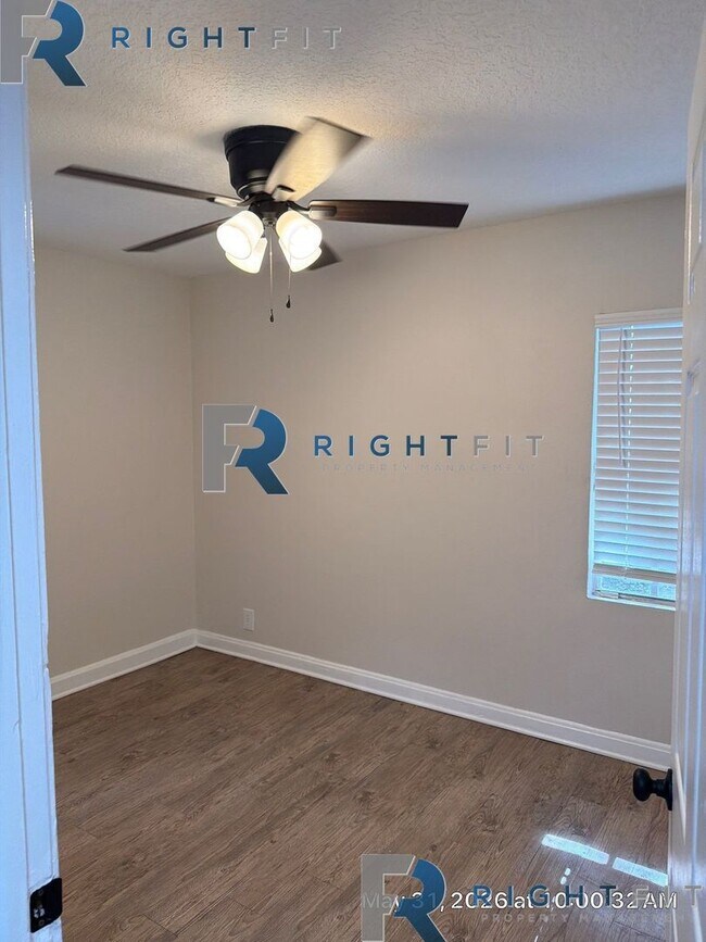 Building Photo - Renovated Home in Jacksonville