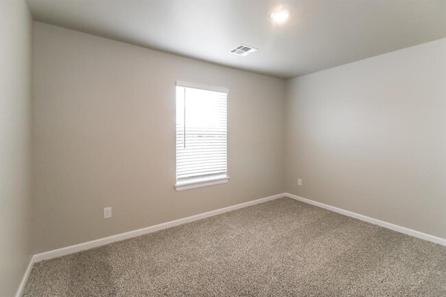 Building Photo - 2516 Rosewood Ln