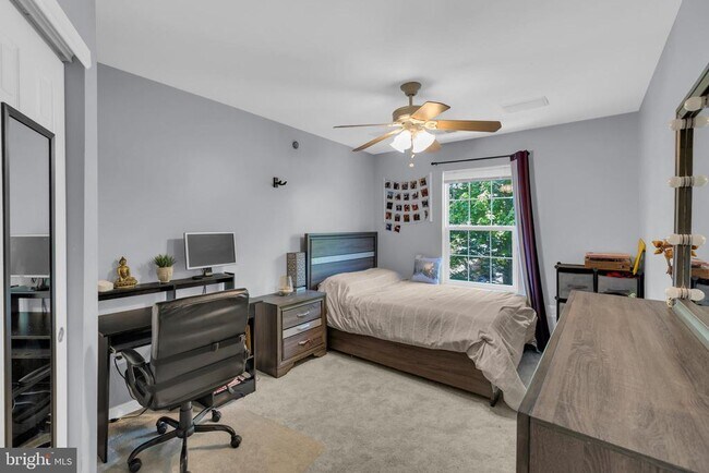 Building Photo - 6802 Dewars Way
