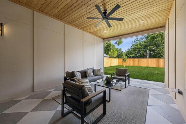 Building Photo - 6244 Richmond Ave