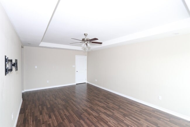 Building Photo - 7964 Elka Lp