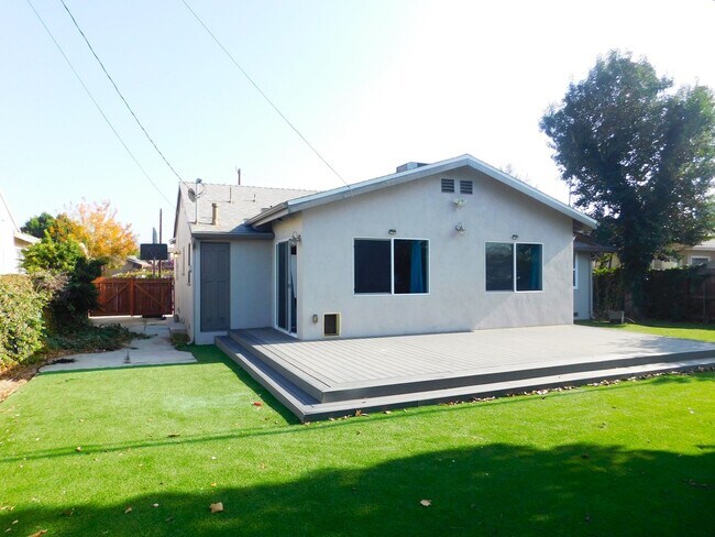 Building Photo - 8109 Brimfield Ave