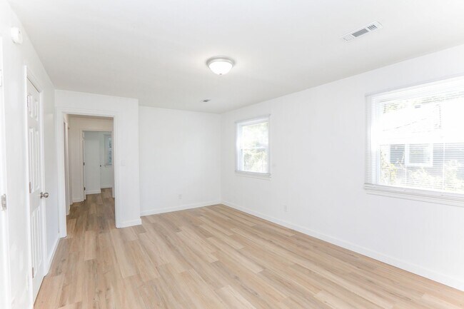 Building Photo - 9544 20th Bay St