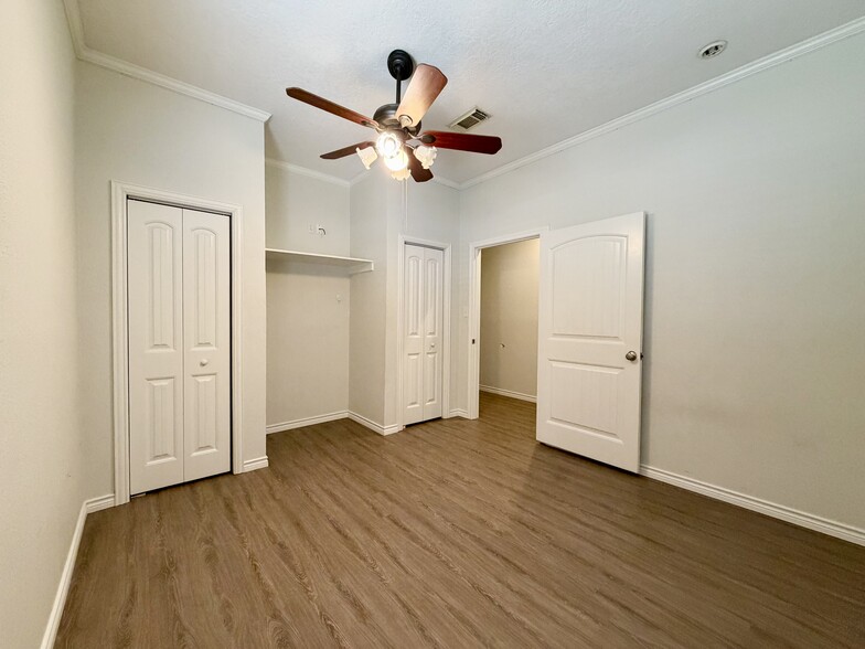 Building Photo - 6498 Verde St