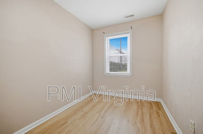 Building Photo - 9 Decatur St