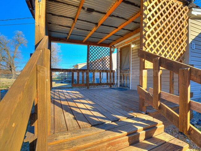 Building Photo - 4001 N Rockwell Ave