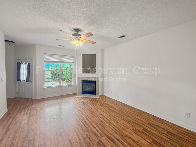 Building Photo - 2909 Sweetleaf Ln