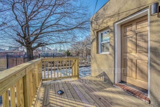 Building Photo - 1623 E Baltimore St