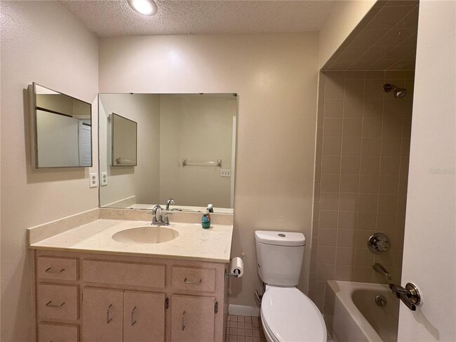 Building Photo - 6877 Culpepper Ct