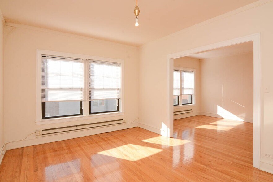 Building Photo - 1025 Dempster St