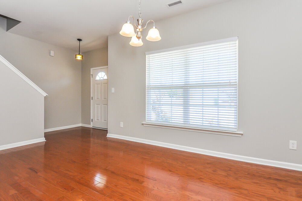 Building Photo - 1547 Cairo Way