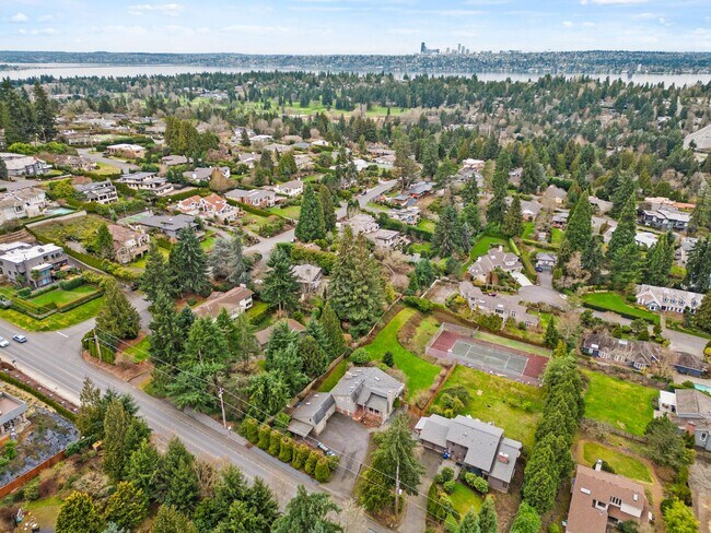 Building Photo - Just Reduced and READY NOW!! - Amazing Sce...