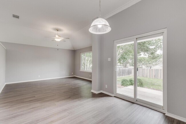 Building Photo - 16809 Bailey Jean Dr