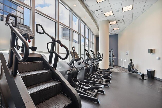 Building Photo - 1080 Peachtree St NE