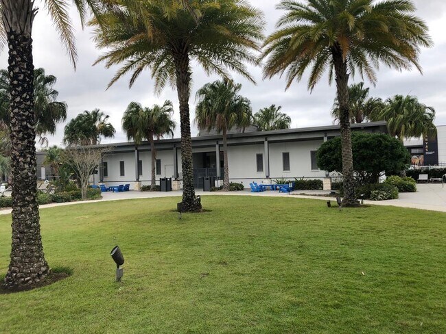 Building Photo - 8224 Elion St