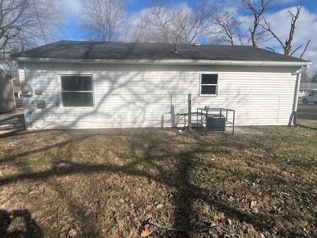 Building Photo - LIMITED TIME***1/2 OFF DEPOSIT**