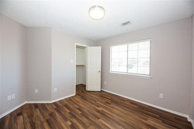 Building Photo - 6718 Scarlet Dr