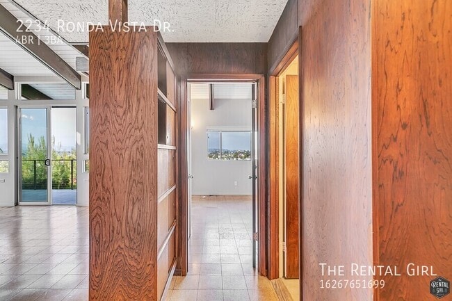 Building Photo - 2234 Ronda Vista Dr