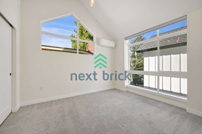 Building Photo - Modern Northwest-Danish Inspired Townhome with Standalone Cottage Feel in Seattle’s Central District