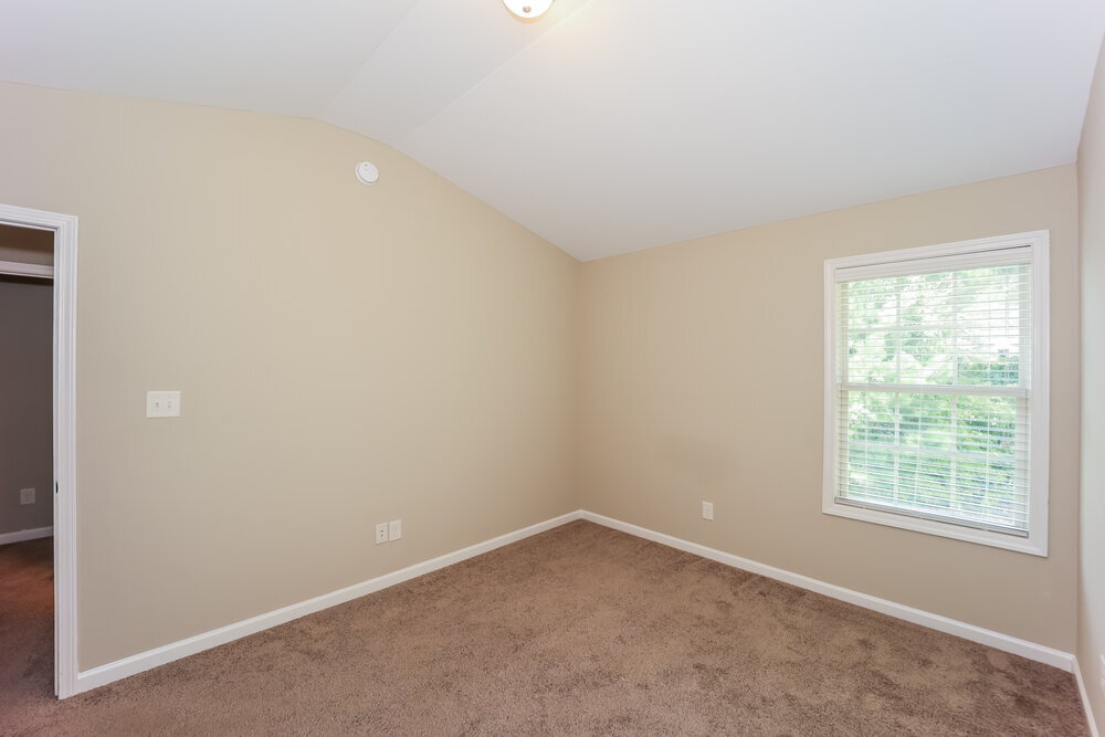 Building Photo - 114 St Charles Pl