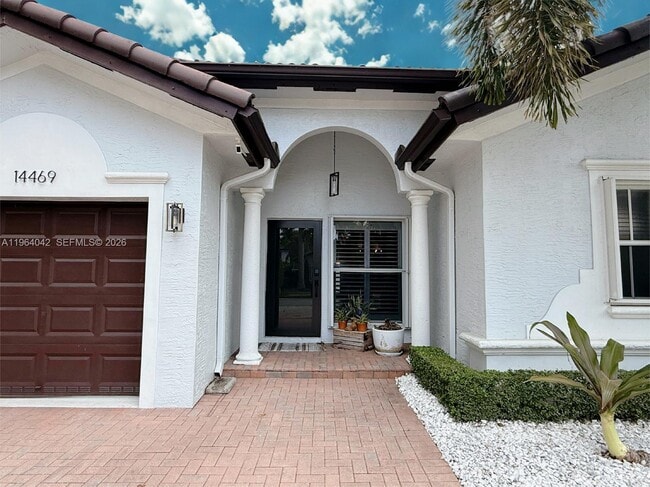 Building Photo - 14469 SW 158th Pl