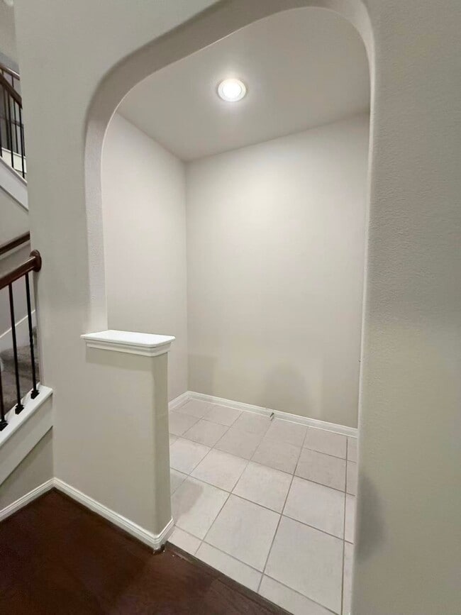 Building Photo - 24323 Marcello Lakes Dr