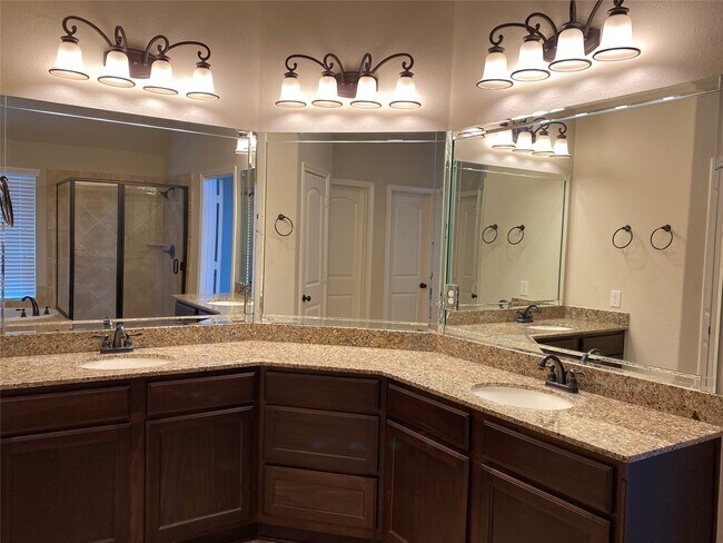 Building Photo - 5922 Solara Ledge Ln