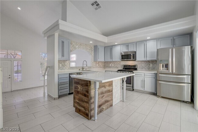 Building Photo - 3557 Sedwick Dr