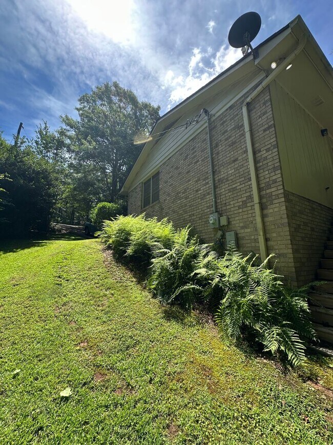 Building Photo - 375 Segrest Cir