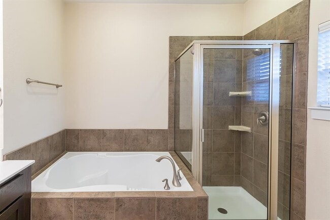 Building Photo - 2241 Zach Scott St