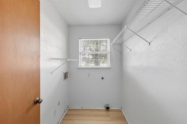 Building Photo - 5702 Teasley Ln